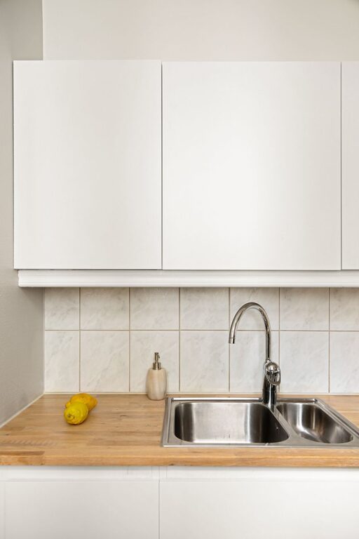 How to Make Your Kitchen Counters Clutter-Free and Stylish
